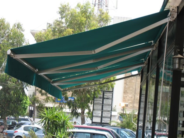 Retractable Folding Arm Awnings 